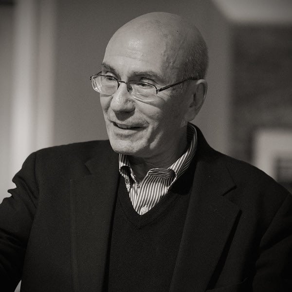 Foto de Stephen Stich, importante nome na Filosofia Experimental, conhecido por seus estudos sobre variações culturais nas intuições filosóficas e sua contribuição à epistemologia experimental